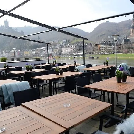 Am Hafen Hotel 3*