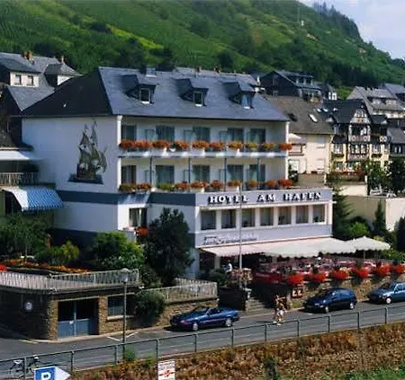 Am Hafen Otel 3*
