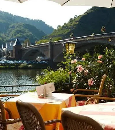 Am Hafen Hotel 3*