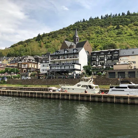 Otel Am Hafen Cochem